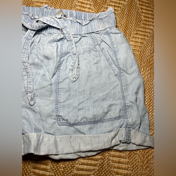 Aerie Women's Paperbag Chambray Light Blue Camp Shorts,Size XS,High Waist - Picture 2 of 8